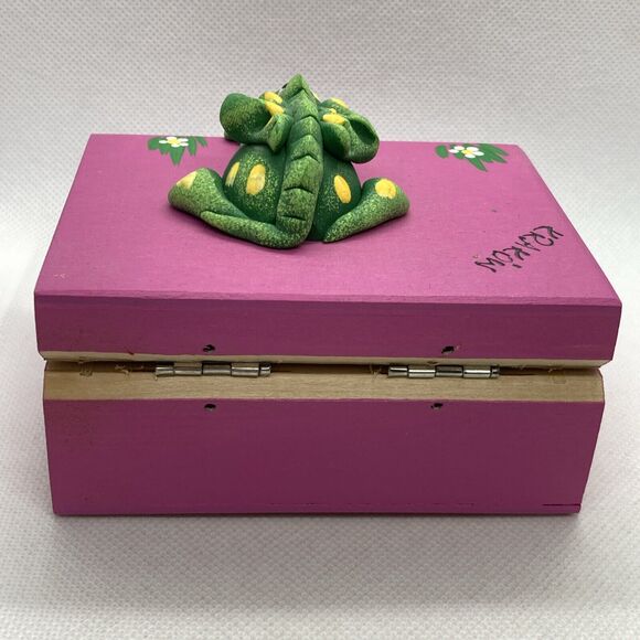 Krakow Poland Tourist Wooden Dragon Figurine Pink Trinket Box Hinged  4'' x  3'' - Picture 3 of 10